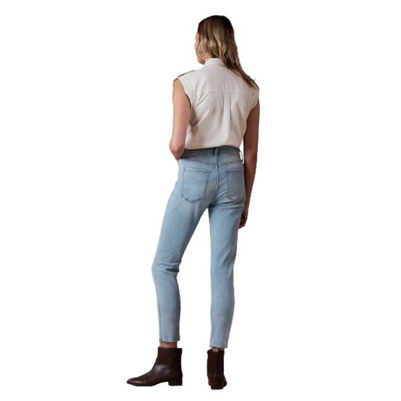 Banana Republic Skinny Zero Raw Hem Distressed Light Blue Jeans - Size 29 - Picture 2 of 10